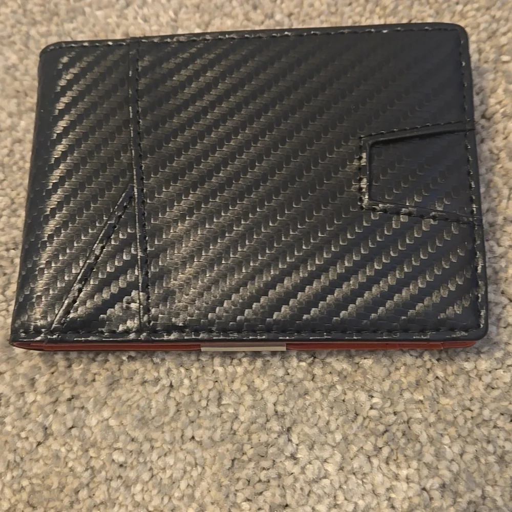 Air Tag Wallet With Money Clip Carbon Fiber Desgin Red And Black